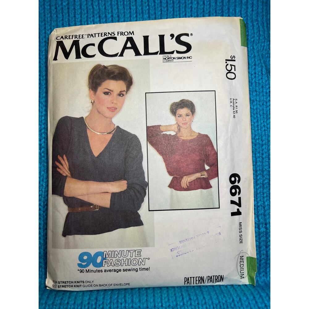 McCalls 6671 sewing pattern pullover top V neck size medium